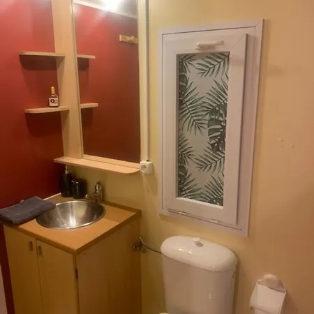 La Petite Maison Dans La Prairie * Queyrieres